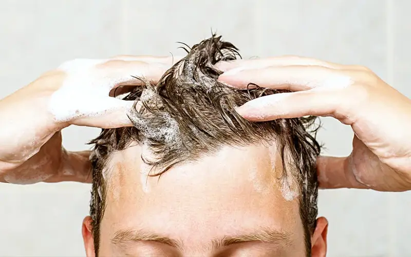 از شستن مداوم موها خودداری کنید